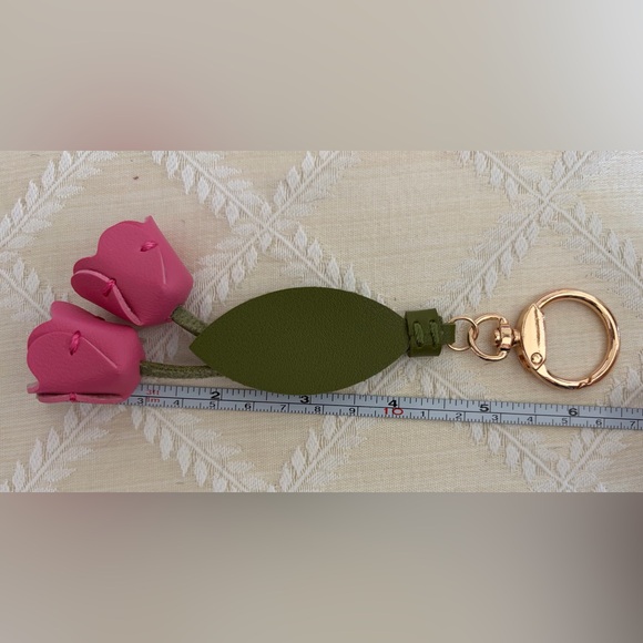 Pink Tulip Faux Leather Purse Charm / Keychain NEW - Picture 2 of 2